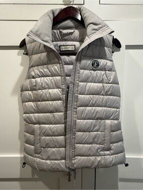 Abercrombie & Fitch Light Gray Quilted Puffer Vest